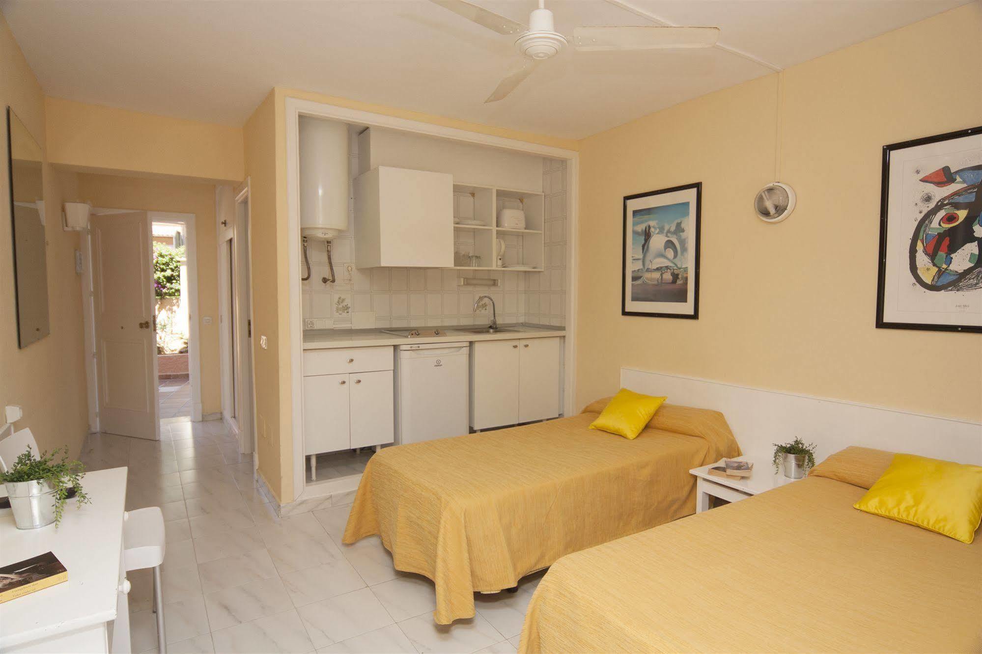Naika Studios & Apartments Palma Nova  Luaran gambar