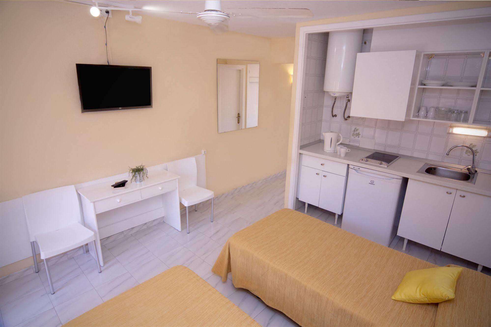 Naika Studios & Apartments Palma Nova  Luaran gambar