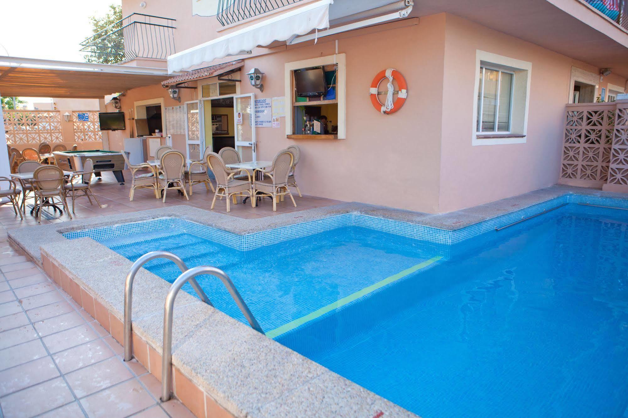 Naika Studios & Apartments Palma Nova  Luaran gambar
